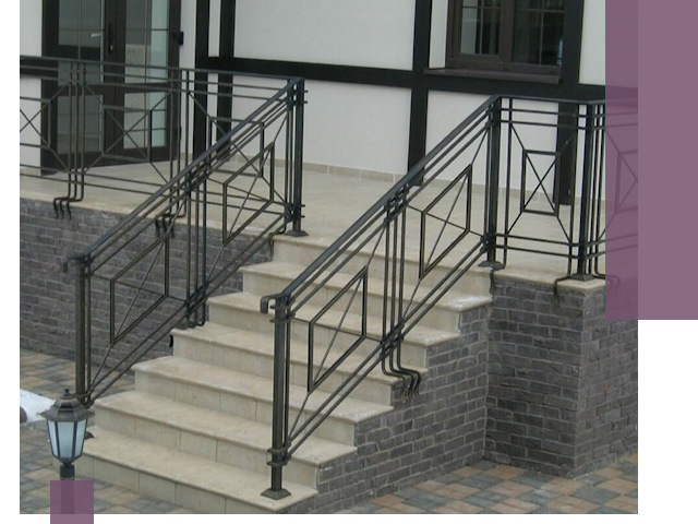 Перила для крыльца в Шадринске — монтаж, изготовление и установка