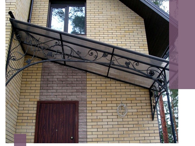 Односкатные козырьки из металла под ключ в Шадринске