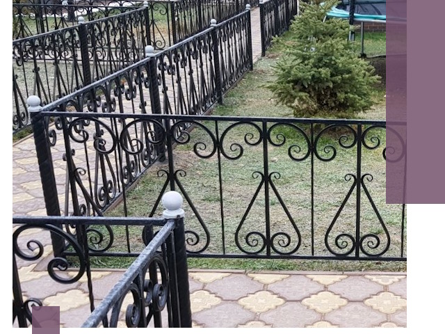 Кованые газонные ограждения под ключ в Шадринске